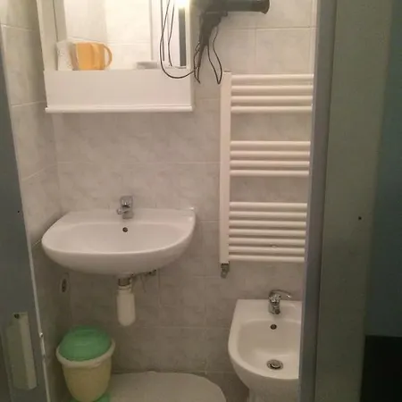 Affittacamere Ruggiero E Di Rosa Guest house 2*