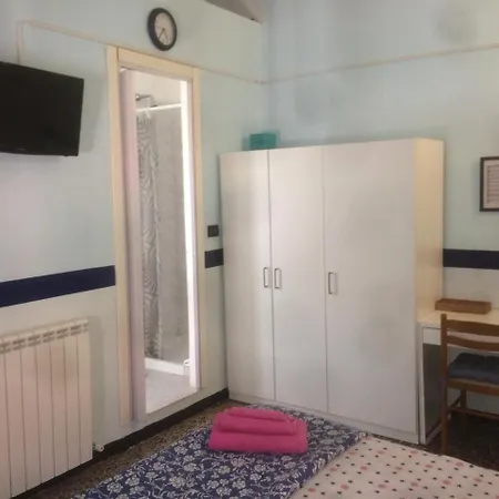 בית הארחה Affittacamere Ruggiero E Di Rosa ג'נובה